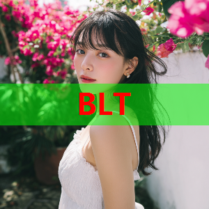 每体：弗里克今天训练后最晚离开，并在训练场门口为球迷签名